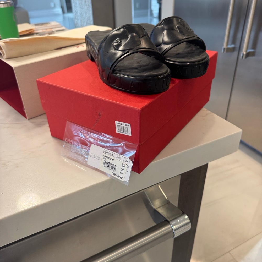 Valentino Black Leather Logo Slide Sandals - Picture 5 of 6
